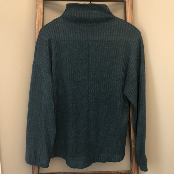 Elegantees Sela Top in Hunter Green - Picture 2 of 3